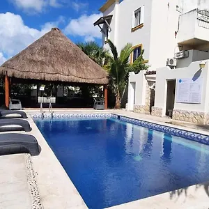 real-ibiza-badia-with-pool.allrivieramayahotels.com/
